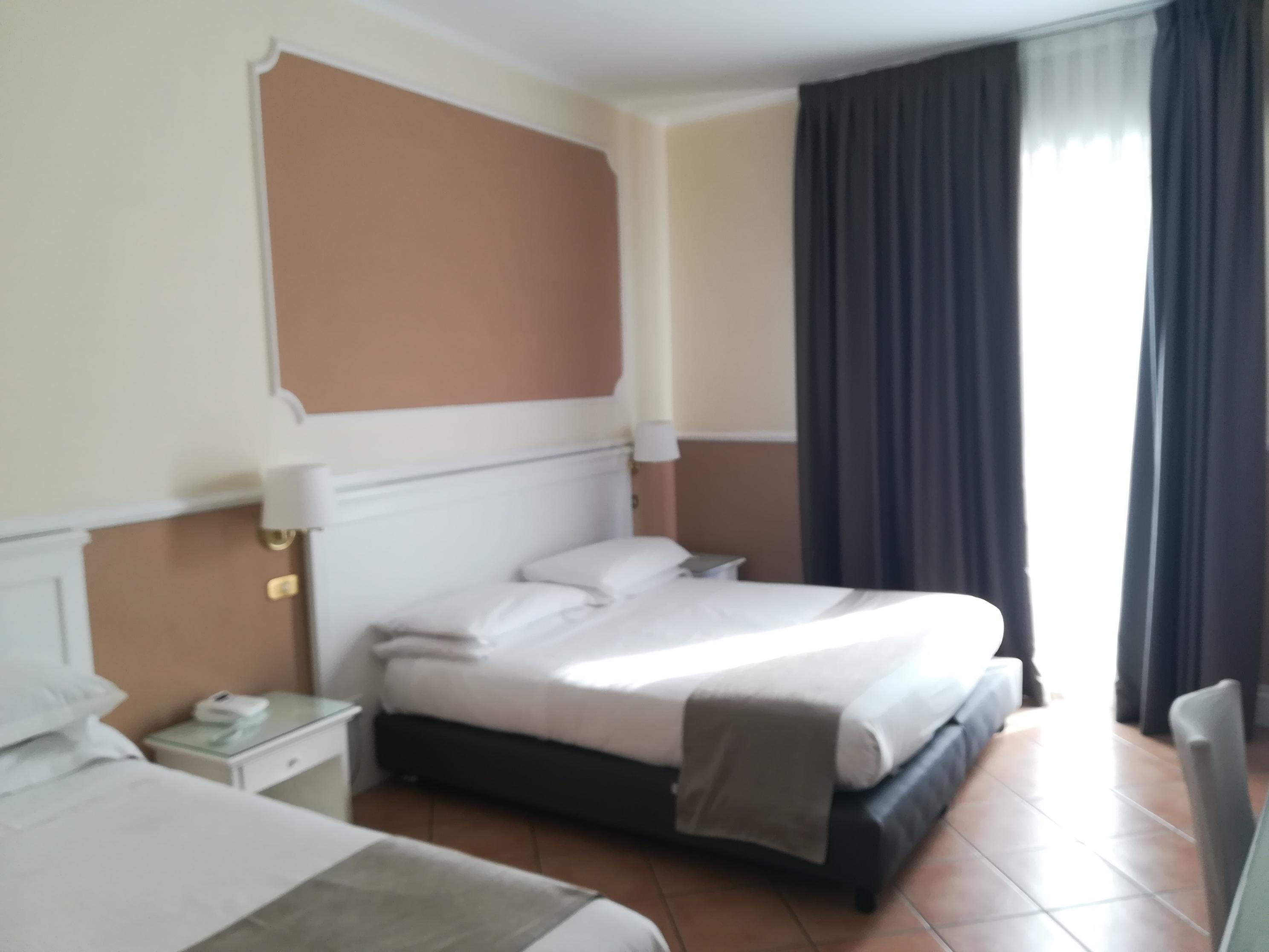 Hotel Leopardi Napels Buitenkant foto