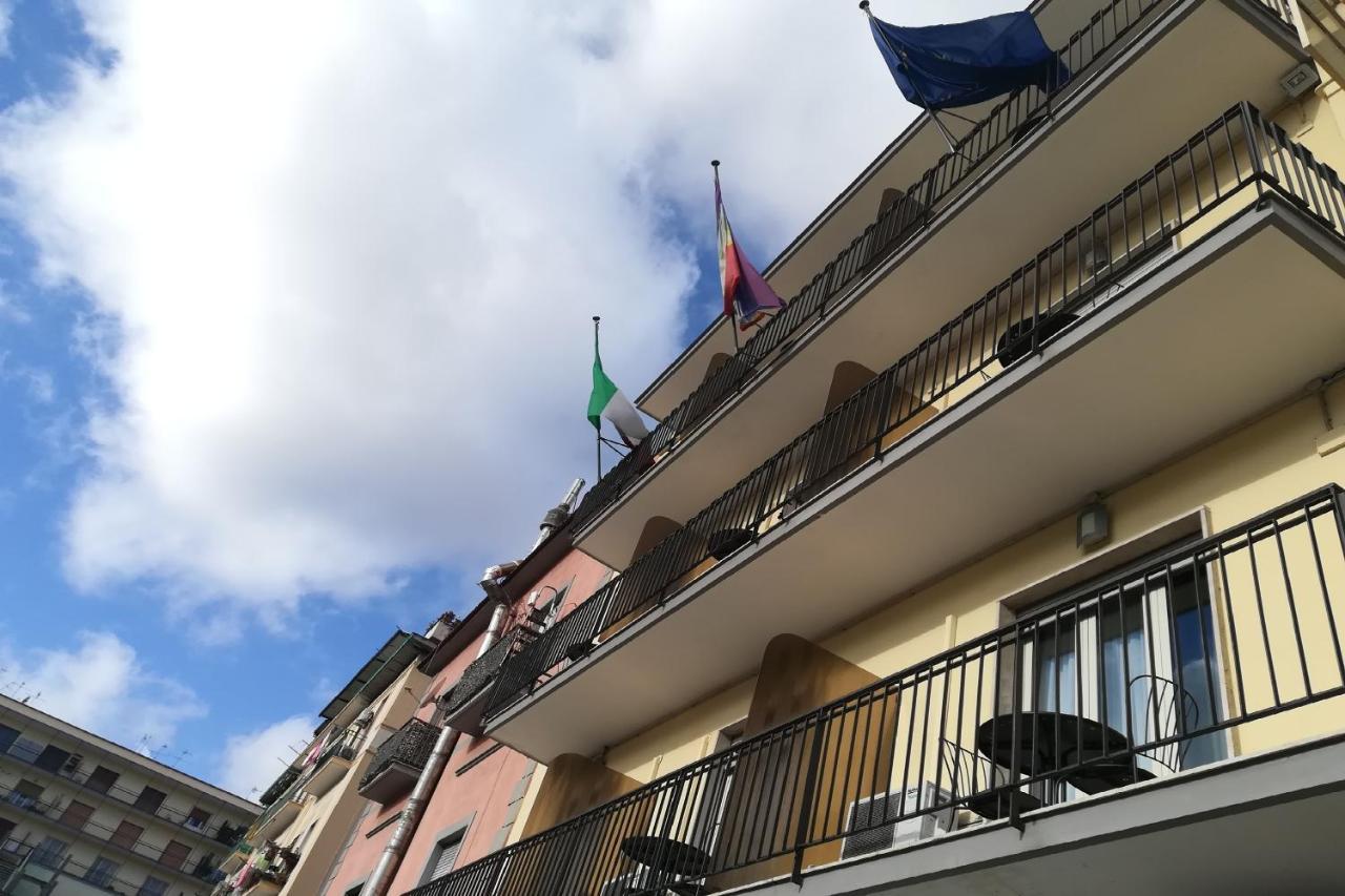 Hotel Leopardi Napels Buitenkant foto