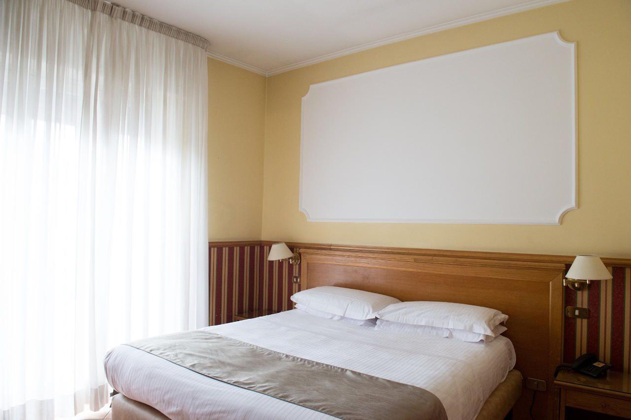 Hotel Leopardi Napels Buitenkant foto